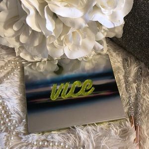 Urban Decay Vice Palette 💚💜